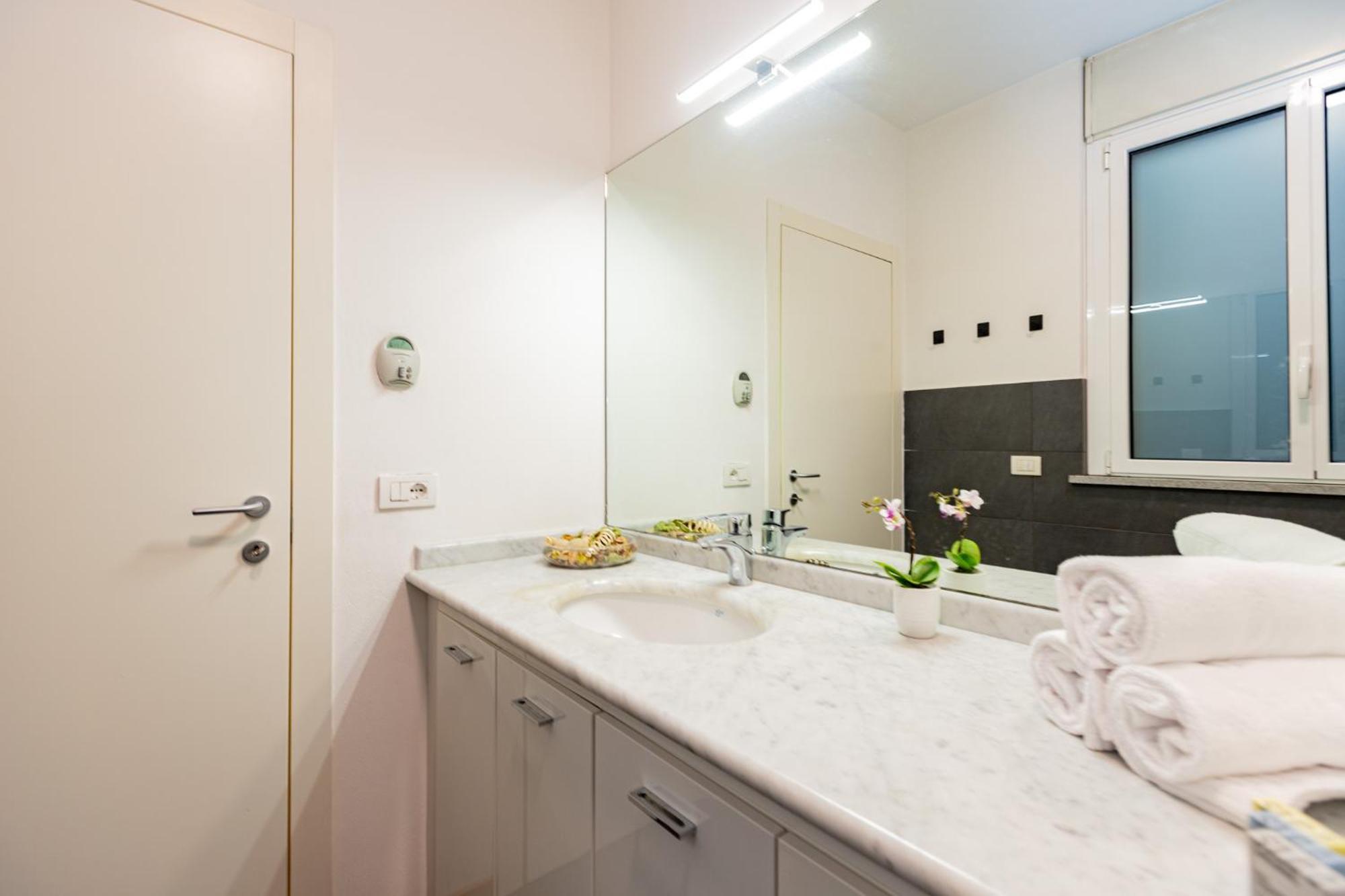 Premuda20 Milan Elegant Apartment Экстерьер фото